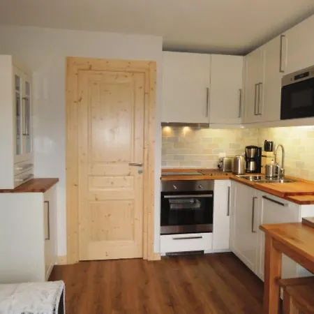 Appartement 2 Pièces Pour 4 Personnes Avec Balcon à - Fr-1-198-159