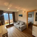 2 Pieces Pour 4 Personnes Avec Balcon A - Fr-1-198-159 * Châtel
